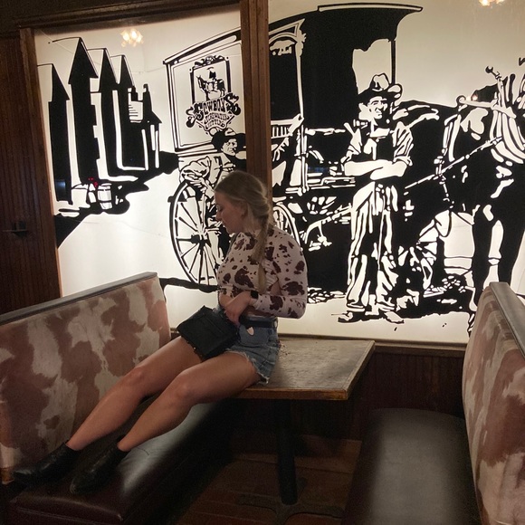 COPY - 💕 MEET YOUR POSHER 💕 - Picture 13 of 13